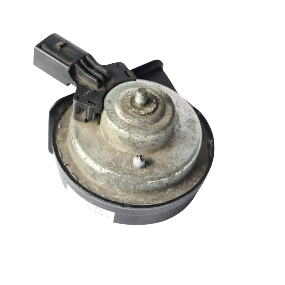 Bocina Señal Fanfarria Tono Bajo Sirena para VW Volkswagen Golf Mk7 con número de pieza 5Q0951221L VW Volkswagen Golf Mk7 Bocina Señal Fanfarria Tono Bajo Sirena - SKU 5Q0951221L - Número de pieza 5Q0951221L