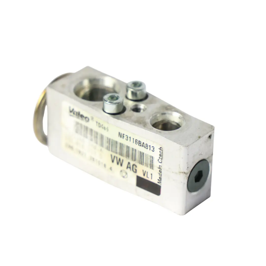 5G Zawór Rozprężny Klimatyzacji do VW Volkswagen Golf Mk7 o numerze 5Q2816103D VW Volkswagen Golf Mk7 5G Zawór Rozprężny Klimatyzacji - SKU 5Q2816103D - Numer Części 5Q2816103D