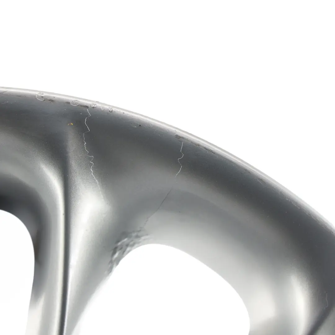 Srebrna Felga Aluminiowa 17" 8J ET:47 Styling 106 do BMW Z4 E85 o numerze 6758191 BMW Z4 E85 Srebrna Felga Aluminiowa 17" 8J ET:47 Styling 106 - SKU 6758191-1 - Numer Części 6758191