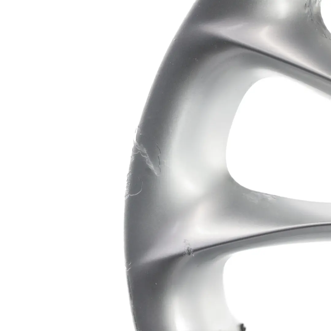 Srebrna Felga Aluminiowa 17" 8J ET:47 Styling 106 do BMW Z4 E85 o numerze 6758191 BMW Z4 E85 Srebrna Felga Aluminiowa 17" 8J ET:47 Styling 106 - SKU 6758191-6 - Numer Części 6758191