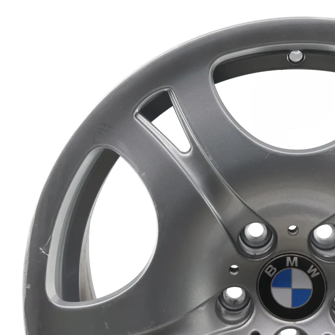 Felga Aluminiowa Srebrna Przód 19" 8.5J ET14 Styling 93 do BMW E63 E64 o numerze 6760627 BMW E63 E64 Felga Aluminiowa Srebrna Przód 19" 8.5J ET14 Styling 93 - SKU 6760627-1 - Numer Części 6760627