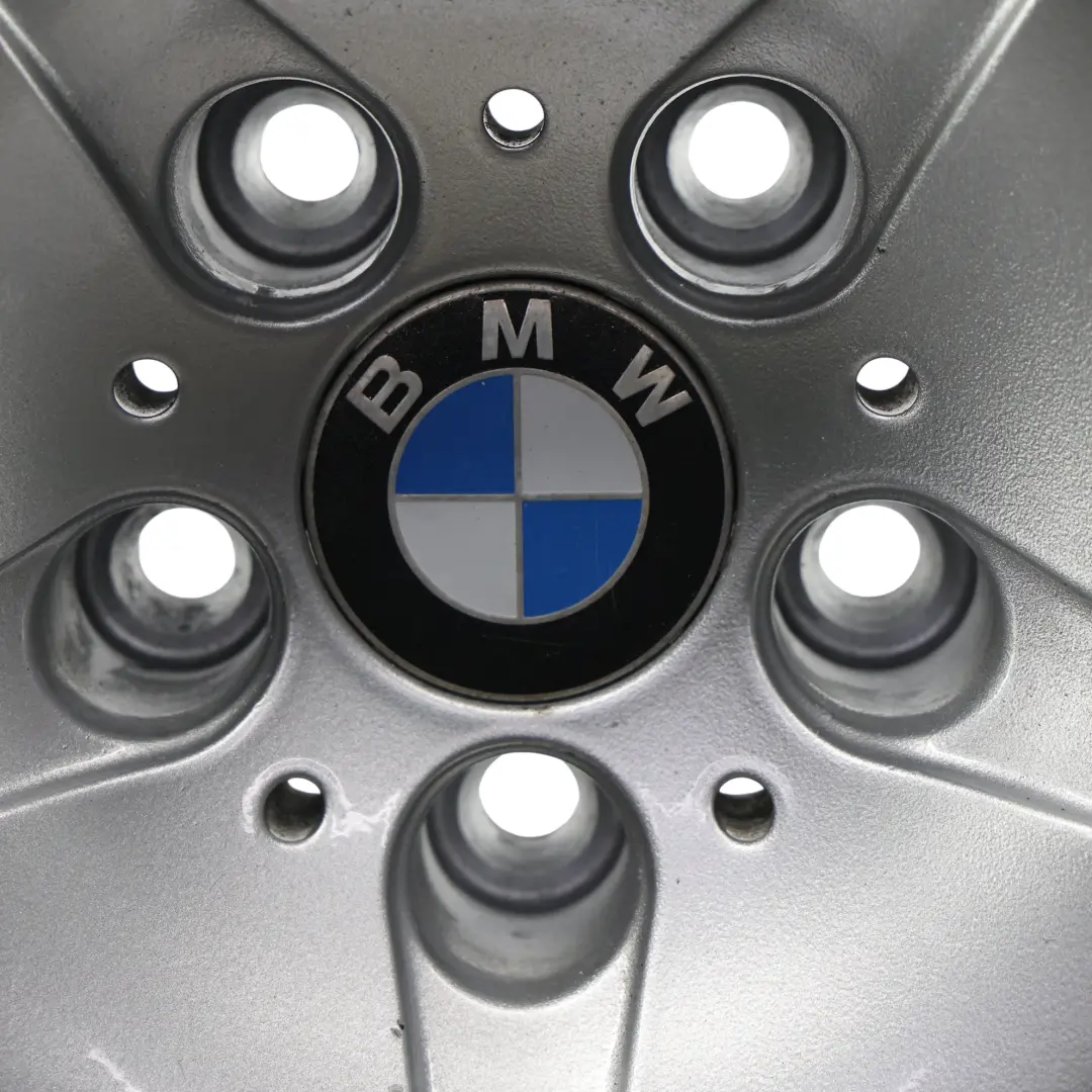 Jante En Alliage Argentée Avant 19" 8,5J ET:14 Style 93 pour BMW E63 E64 à propos du numéro de pièce 6760627 BMW E63 E64 Jante En Alliage Argentée Avant 19" 8,5J ET:14 Style 93 - SKU 6760627-1 - Numéro de pièce 6760627