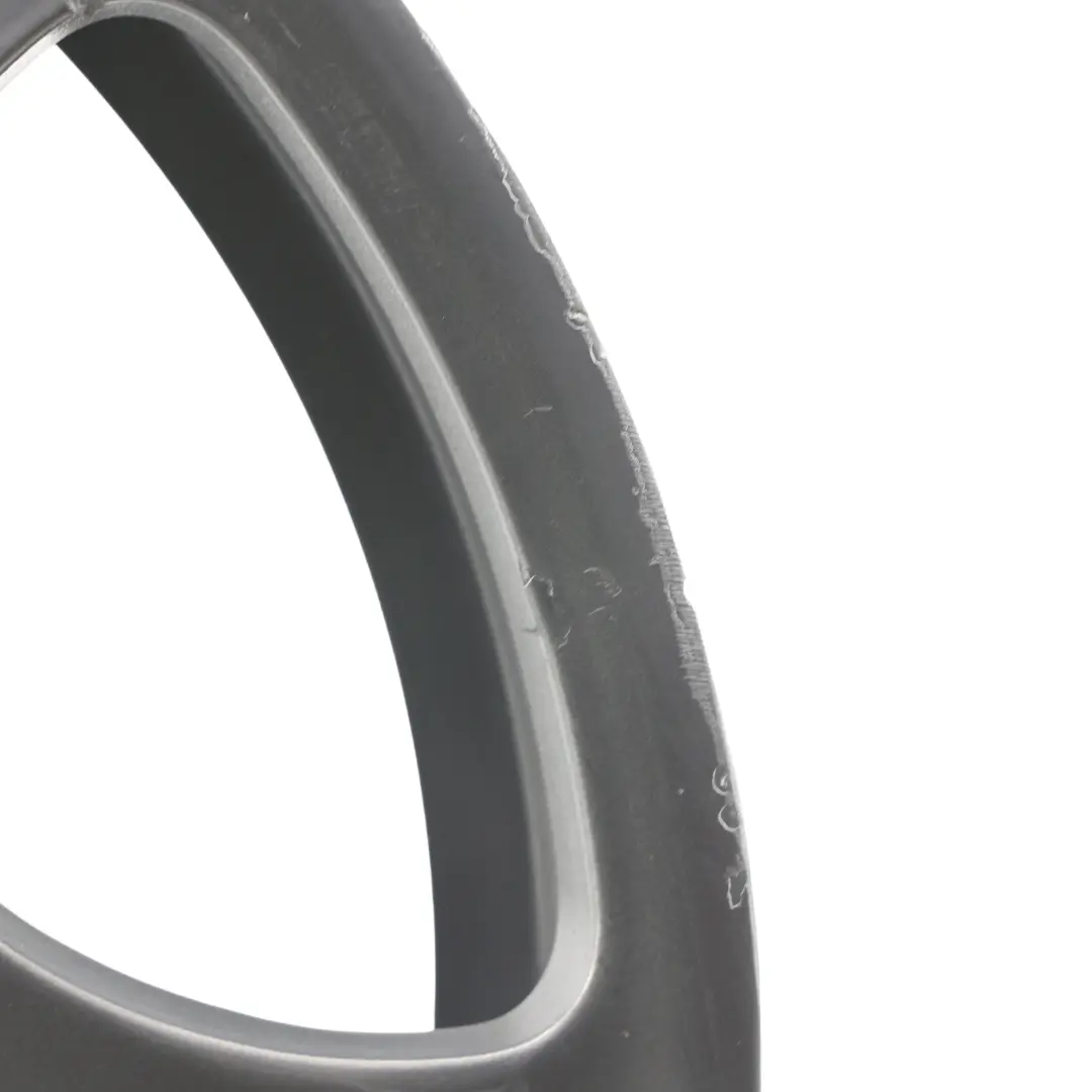 Felga Aluminiowa Srebrna Przód 19" 8.5J ET14 Styling 93 do BMW E63 E64 o numerze 6760627 BMW E63 E64 Felga Aluminiowa Srebrna Przód 19" 8.5J ET14 Styling 93 - SKU 6760627-1 - Numer Części 6760627