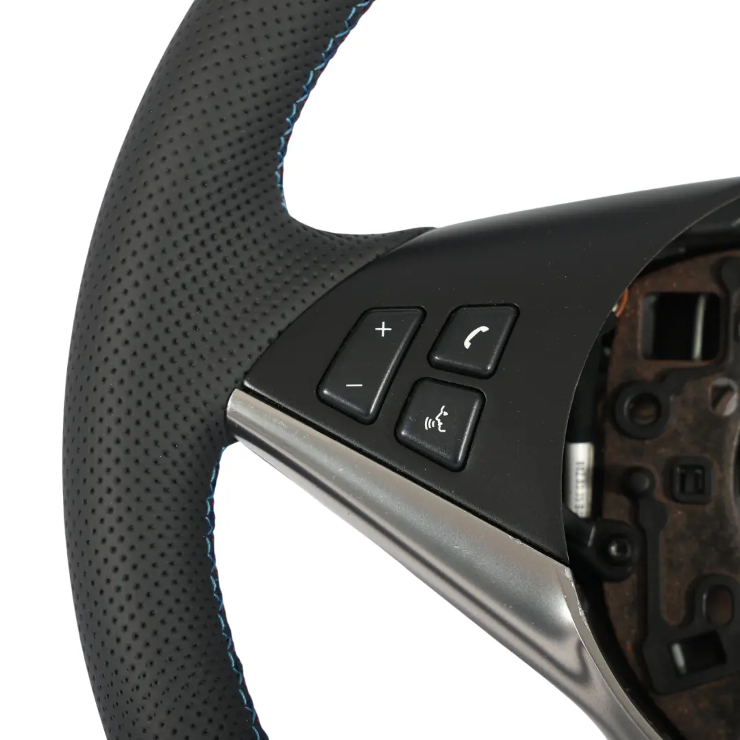 NOUVEAU Volant Sport en Cuir Noir M-tricolore pour BMW E60 E61 E63 à propos du numéro de pièce 6763373 BMW E60 E61 E63 NOUVEAU Volant Sport en Cuir Noir M-tricolore - SKU 6763373-1 - Numéro de pièce 6763373