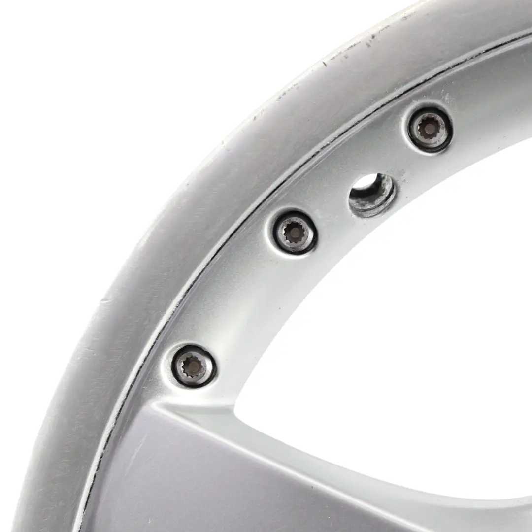 Felga Srebrna Przód 18" 7.5J ET:47 Styling 179 do BMW E81 E87 o numerze 6768560 BMW E81 E87 Felga Srebrna Przód 18" 7.5J ET:47 Styling 179 - SKU 6768560-1 - Numer Części 6768560