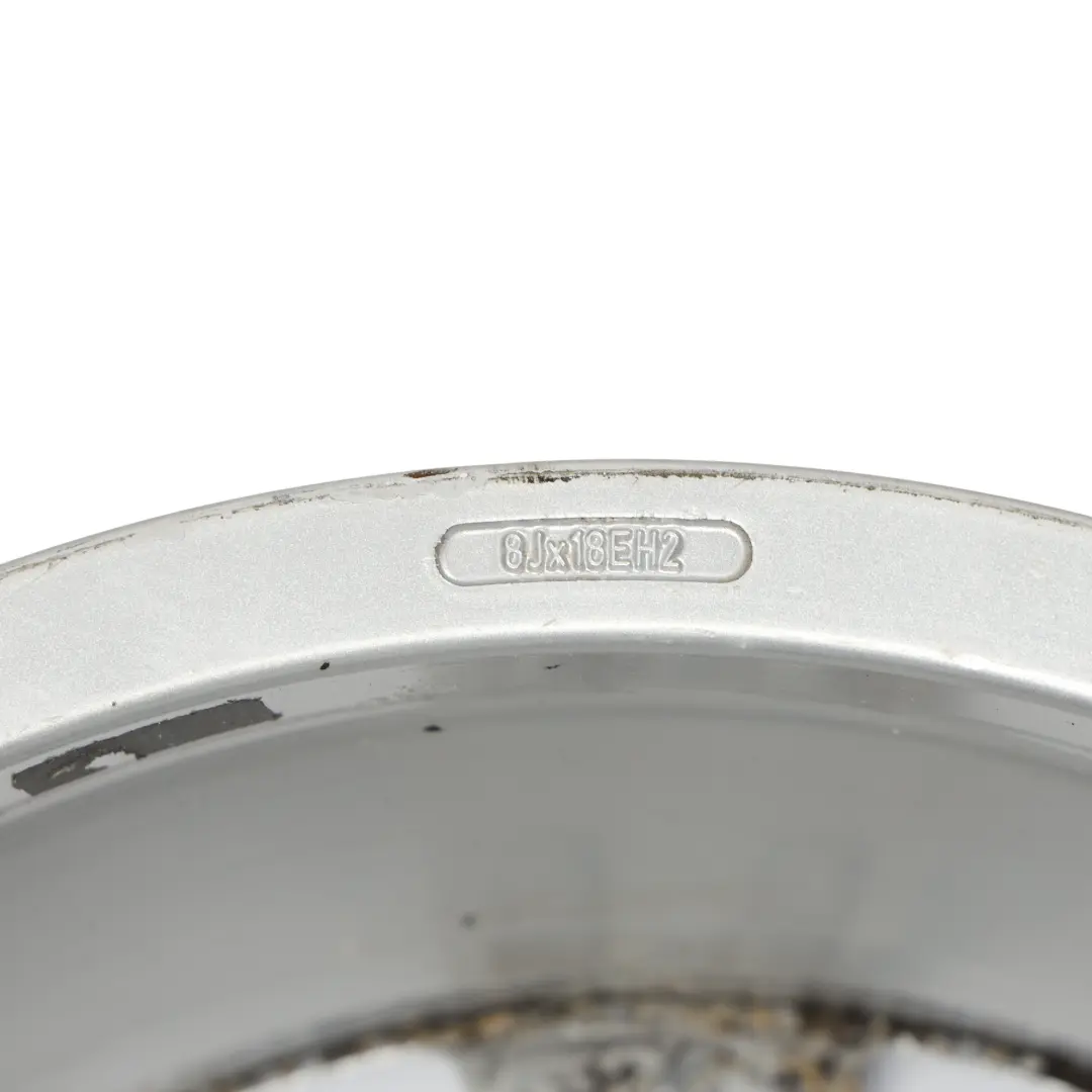 Srebrna Felga Aluminiowa 18" 8J ET:49 Styling 179 do BMW E81 E87 o numerze 6768561 BMW E81 E87 Srebrna Felga Aluminiowa 18" 8J ET:49 Styling 179 - SKU 6768561-2 - Numer Części 6768561