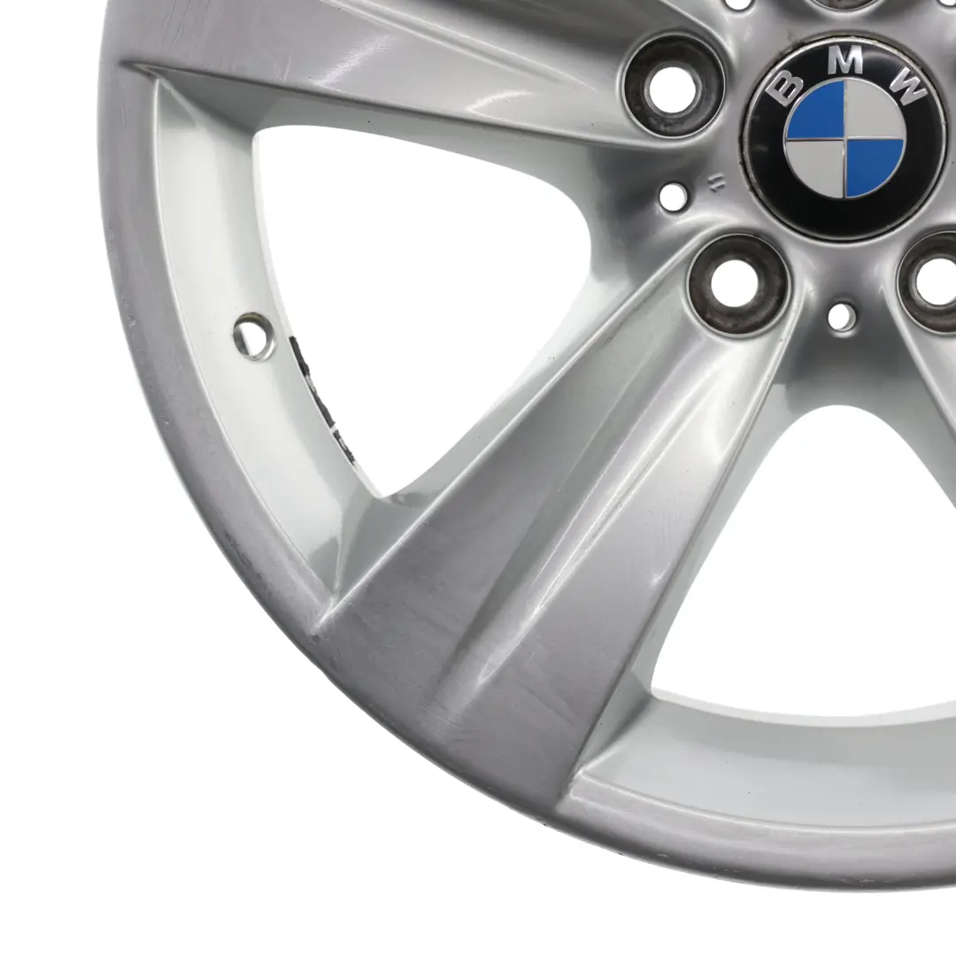 Ruota Posteriore Lega Bordo 18 " Star Raggio 189 per BMW E90 E91 E92 E93 con numero di parte 6768859 BMW E90 E91 E92 E93 Ruota Posteriore Lega Bordo 18 " Star Raggio 189 - SKU 6768859-1 - Numero di parte 6768859