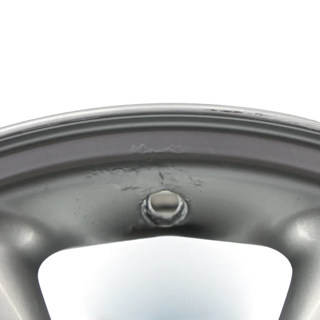 Srebrna Felga Aluminiowa 15" 5,5J ET:45 do Mini R50 R56 o numerze 6769405 Mini R50 R56 Srebrna Felga Aluminiowa 15" 5,5J ET:45 - SKU 6769405-2 - Numer Części 6769405