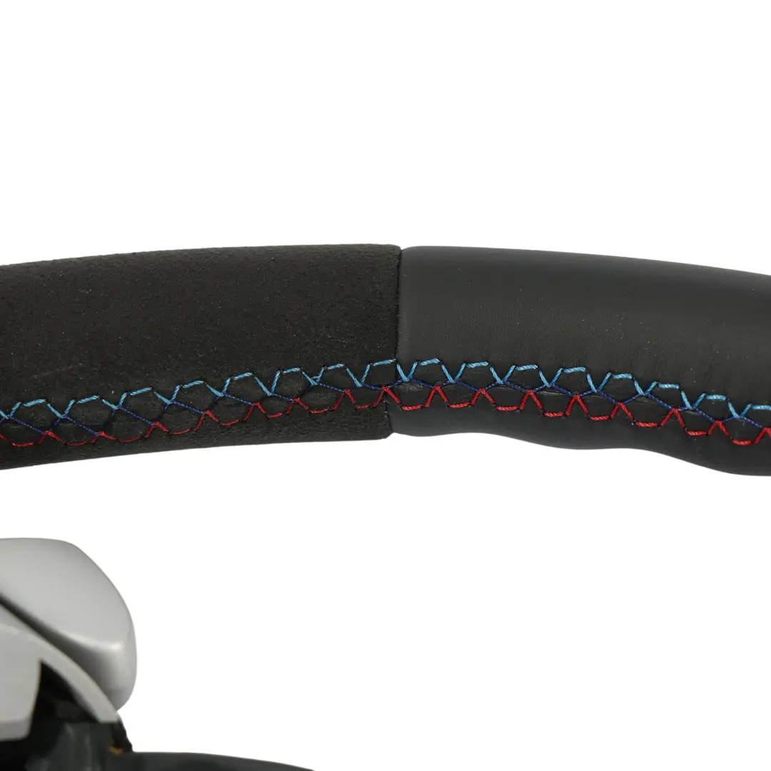 NOUVEAU Volant Sport en Cuir Noir Steptronic pour Mini Cooper R50 R52 R53 à propos du numéro de pièce 6769735 Mini Cooper R50 R52 R53 NOUVEAU Volant Sport en Cuir Noir Steptronic - SKU 6769735-1 - Numéro de pièce 6769735