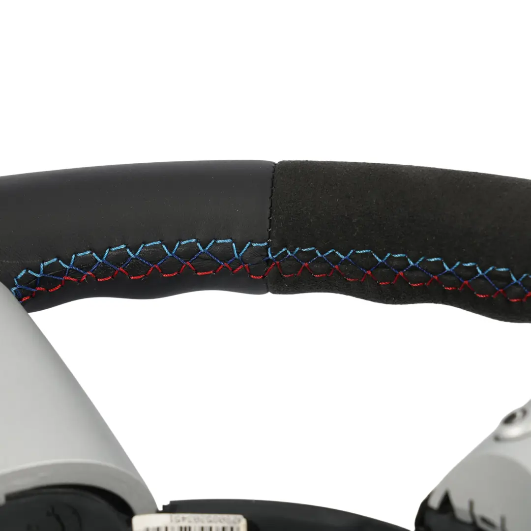 NUOVO Volante Sportivo In Pelle Nera Steptronic per Mini Cooper R50 R52 R53 con numero di parte 6769735 Mini Cooper R50 R52 R53 NUOVO Volante Sportivo In Pelle Nera Steptronic - SKU 6769735-1 - Numero di parte 6769735