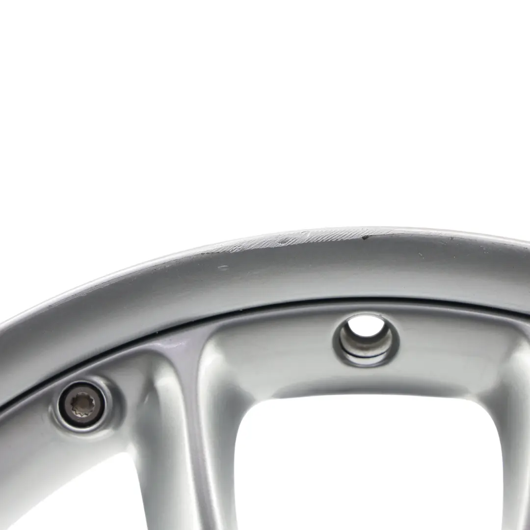 Argento Cerchio AlluMini o 7J ET: 48 17" Web Raggio per Mini Cooper R50 R53 R56 con numero di parte 6775686 Mini Cooper R50 R53 R56 Argento Cerchio AlluMini o 7J ET: 48 17" Web Raggio - SKU 6775686-1 - Numero di parte 6775686