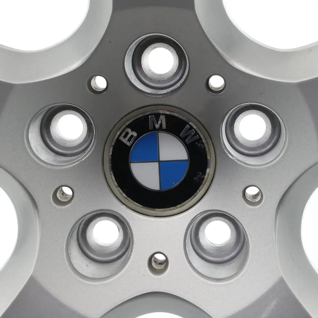 Silber Rad Alufelge 17" 7,5J ET:20 Styling 243 für BMW E60 E61 mit Teilenummer 6777346 BMW E60 E61 Silber Rad Alufelge 17" 7,5J ET:20 Styling 243 - SKU 6777346-1 - Teilenummer 6777346