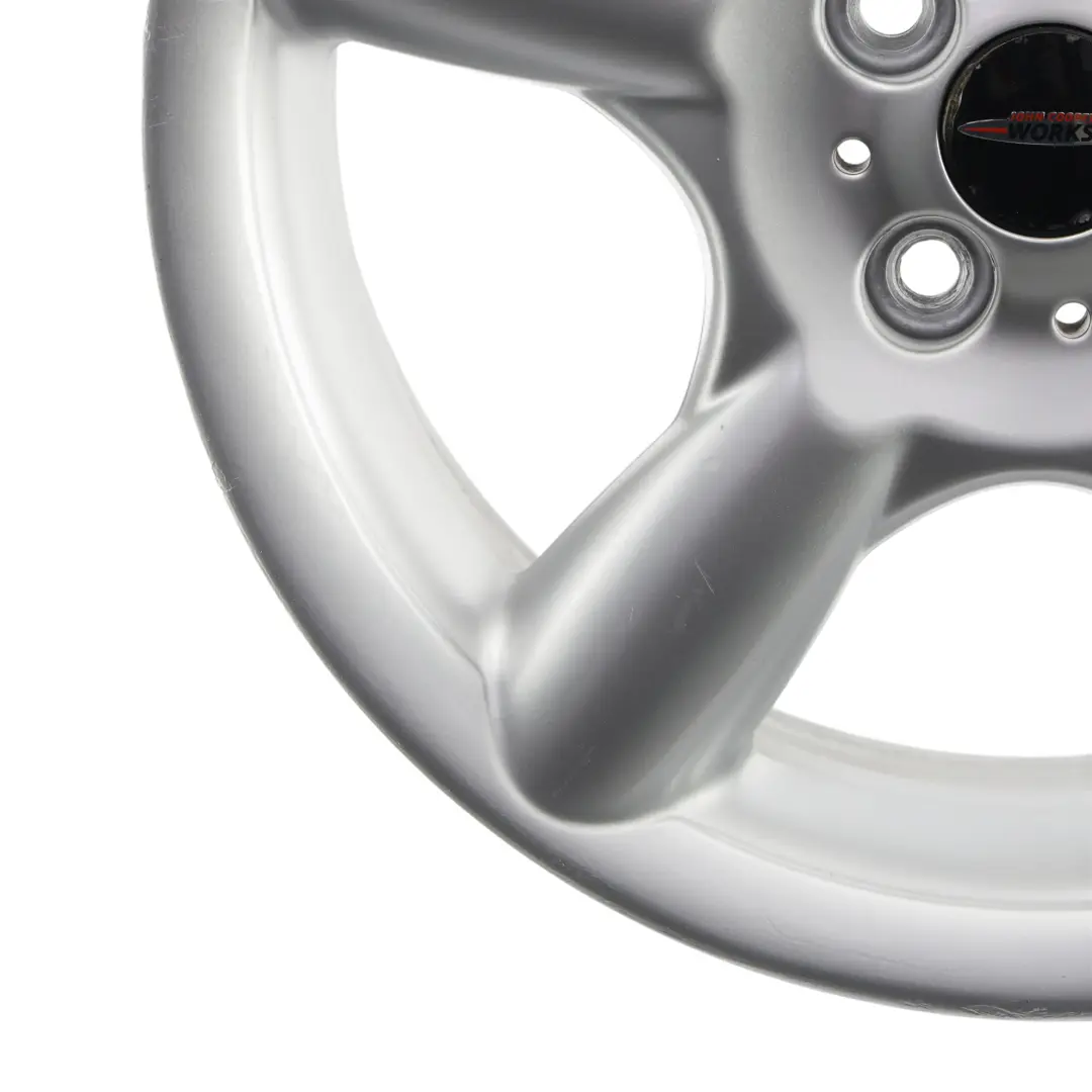 Srebrna Felga Aluminiowa 17" 7J ET:48 do Mini Cooper R50 R55 R56 o numerze 6777960 Mini Cooper R50 R55 R56 Srebrna Felga Aluminiowa 17" 7J ET:48 - SKU 6777960-2 - Numer Części 6777960