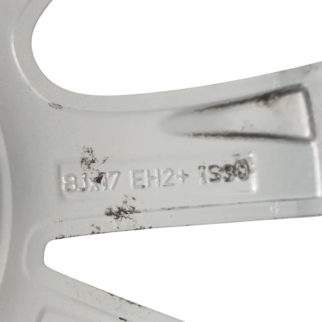 Felga Aluminiowa Srebrna 17" 8J ET:30 do BMW F10 F11 F12 o numerze 6780720 BMW F10 F11 F12 Felga Aluminiowa Srebrna 17" 8J ET:30 - SKU 6780720-3 - Numer Części 6780720