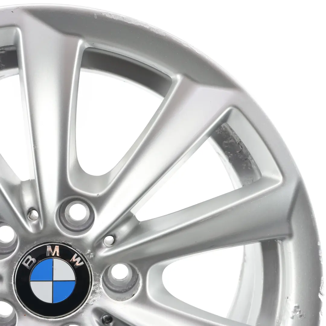 Cerchio in lega 17" a raggi V 236 8J ET:30 per BMW F10 F11 F12 con numero di parte 6780720 BMW F10 F11 F12 Cerchio in lega 17" a raggi V 236 8J ET:30 - SKU 6780720-3 - Numero di parte 6780720