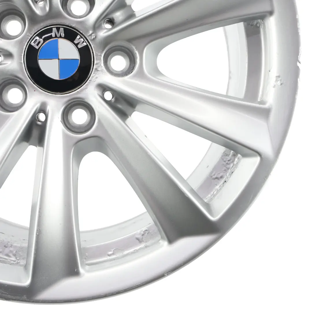 Silberne Leicht Metall Felge 17" V-Speiche 236 8J ET:30 für BMW F10 F11 F12 mit Teilenummer 6780720 BMW F10 F11 F12 Silberne Leicht Metall Felge 17" V-Speiche 236 8J ET:30 - SKU 6780720-3 - Teilenummer 6780720