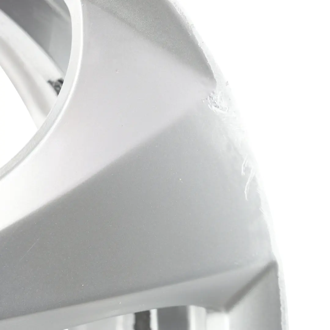 Felga Aluminiowa 16" ET:31 7J do BMW E90 F30 o numerze 6795805 BMW E90 F30 Felga Aluminiowa 16" ET:31 7J - SKU 6795805-1 - Numer Części 6795805