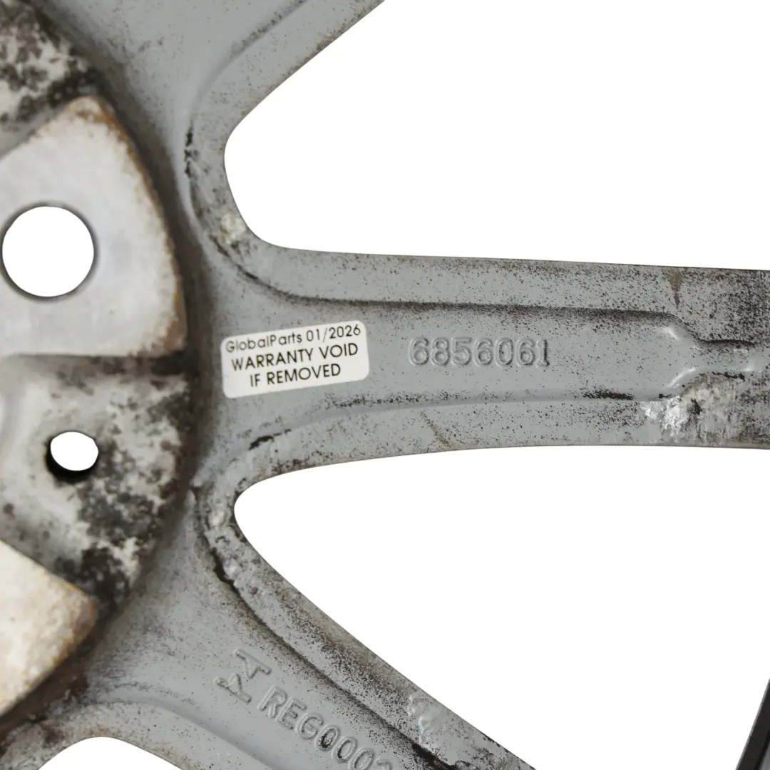 Cerchio In Lega Argento 17" 7,5J ET:52 V-Spoke 560 per BMW X1 F48 X2 F39 con numero di parte 6856061 BMW X1 F48 X2 F39 Cerchio In Lega Argento 17" 7,5J ET:52 V-Spoke 560 - SKU 6856061-2 - Numero di parte 6856061