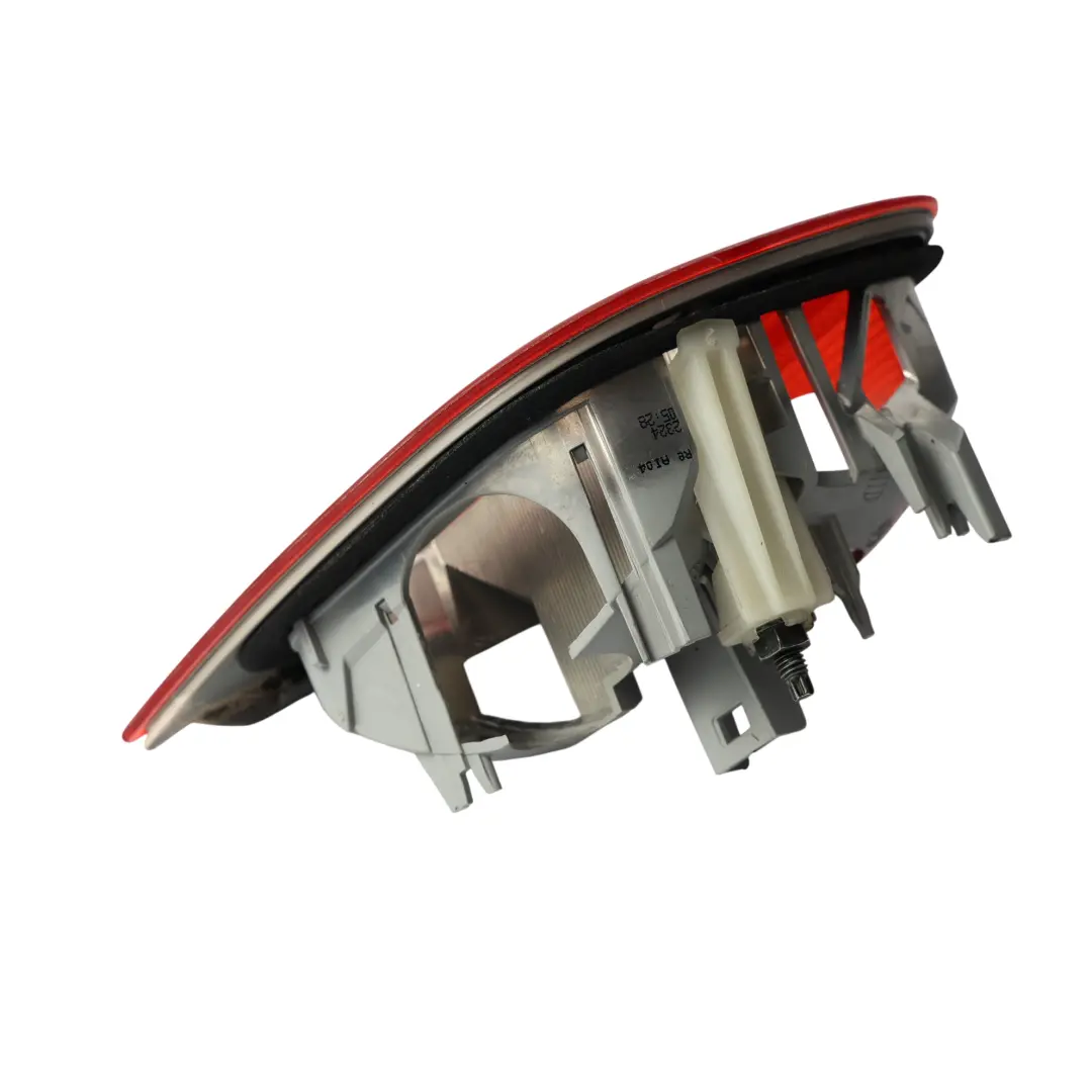 Luz Trasera En La Tapa Del Maletero Izquierda para BMW E46 M3 Coupe Cabrio con número de pieza 6920706 BMW E46 M3 Coupe Cabrio Luz Trasera En La Tapa Del Maletero Izquierda - SKU 6920706-1 - Número de pieza 6920706