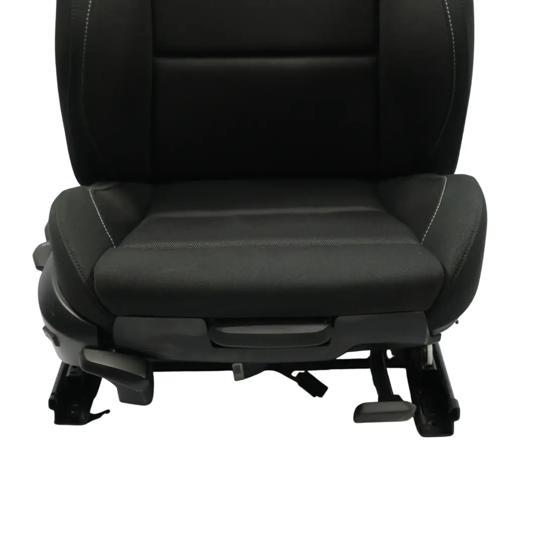 Sedile Anteriore Sport Farbic Cloth Interno Destro per BMW E87 LCI con numero di parte 6955940 BMW E87 LCI Sedile Anteriore Sport Farbic Cloth Interno Destro - SKU 6955940-1 - Numero di parte 6955940