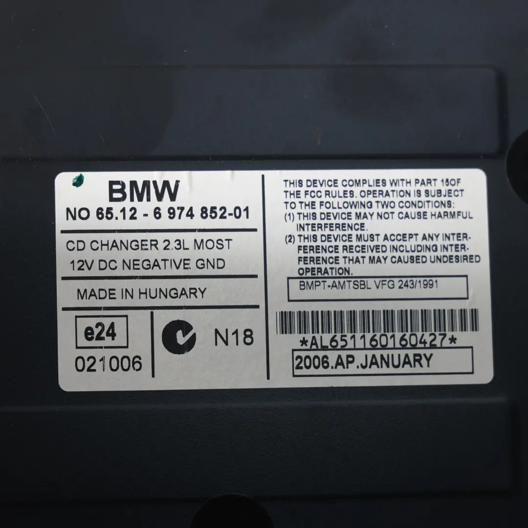 Zmieniarka Płyt CD 6 Płyt do BMW E65 E66 o numerze 6974852 BMW E65 E66 Zmieniarka Płyt CD 6 Płyt - SKU 6974852 - Numer Części 6974852