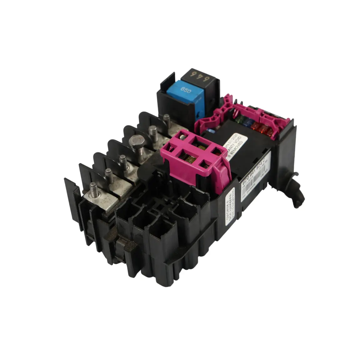 Mk3 Moduł Skrzynka Bezpieczników do Audi A1 S1 8X Skoda Fabia o numerze 6C0941824C Audi A1 S1 8X Skoda Fabia Mk3 Moduł Skrzynka Bezpieczników - SKU 6C0941824C - Numer Części 6C0941824C