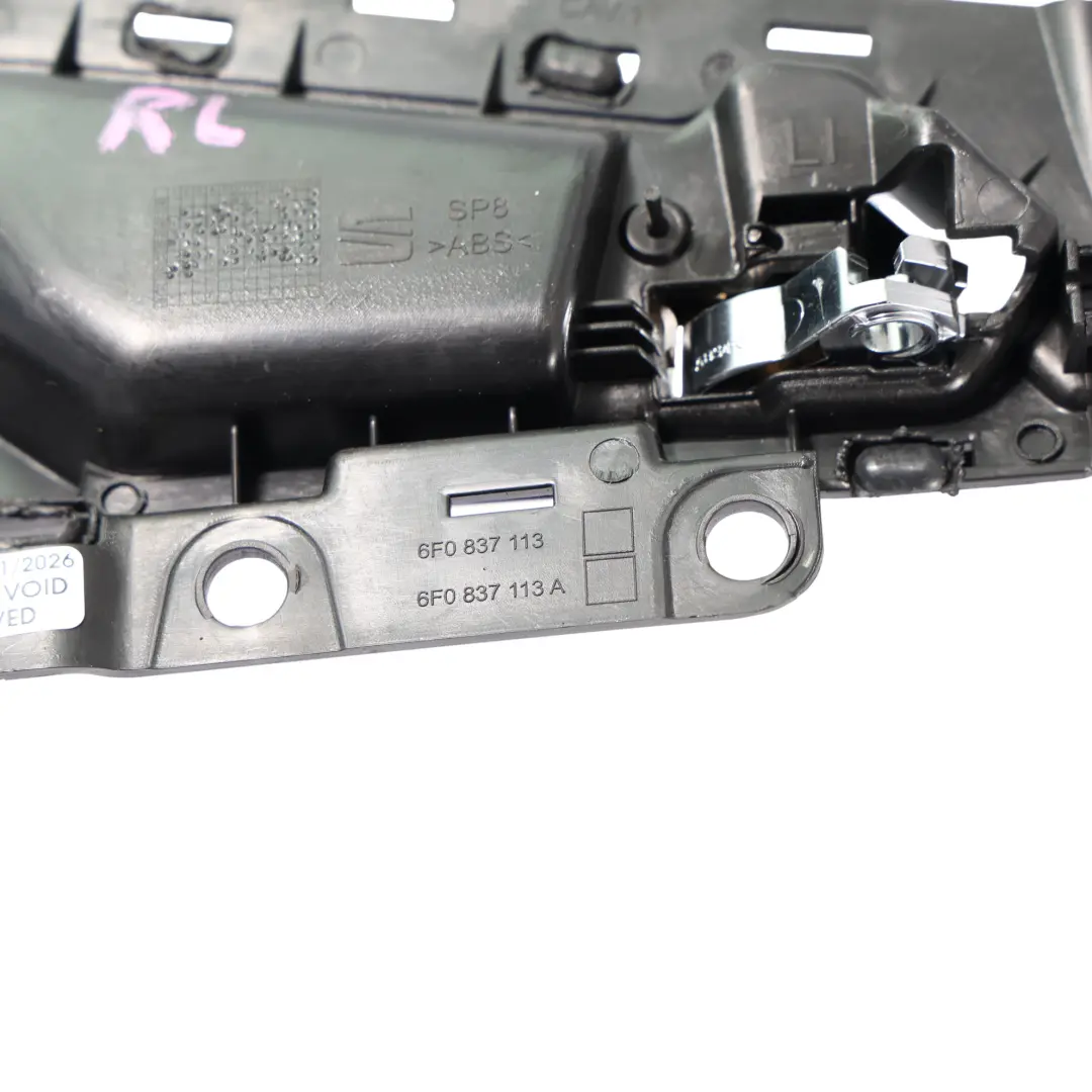 Seat Arona KJ7 Garniture Poignée Porte Intérieure Arrière Gauche - SKU 6F0837113 - Numéro de pièce 6F0837113