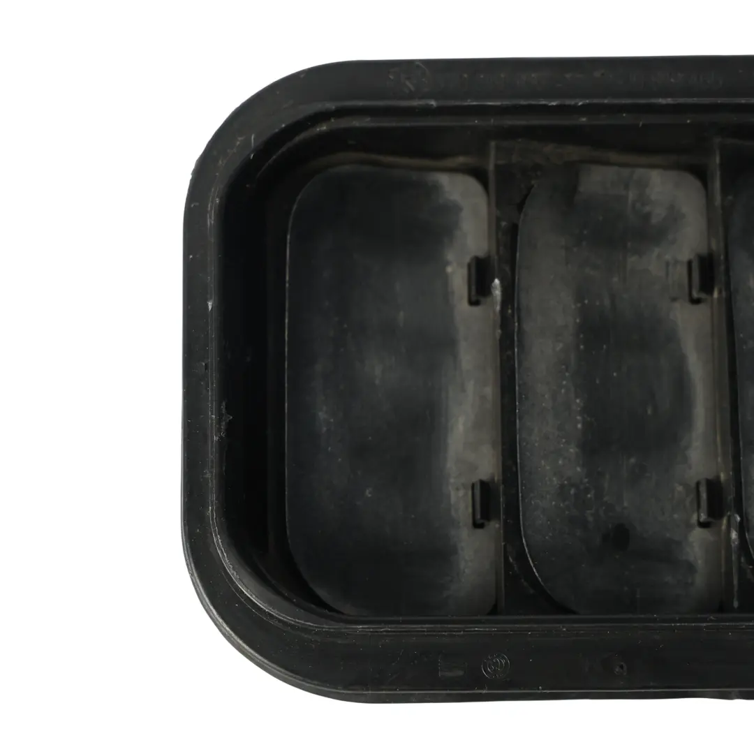 Audi A3 8P Lüftungsklappe Hinten Rechts Links Karosseriebelüftung - SKU 3T0819465 - Teilenummer 3T0819465