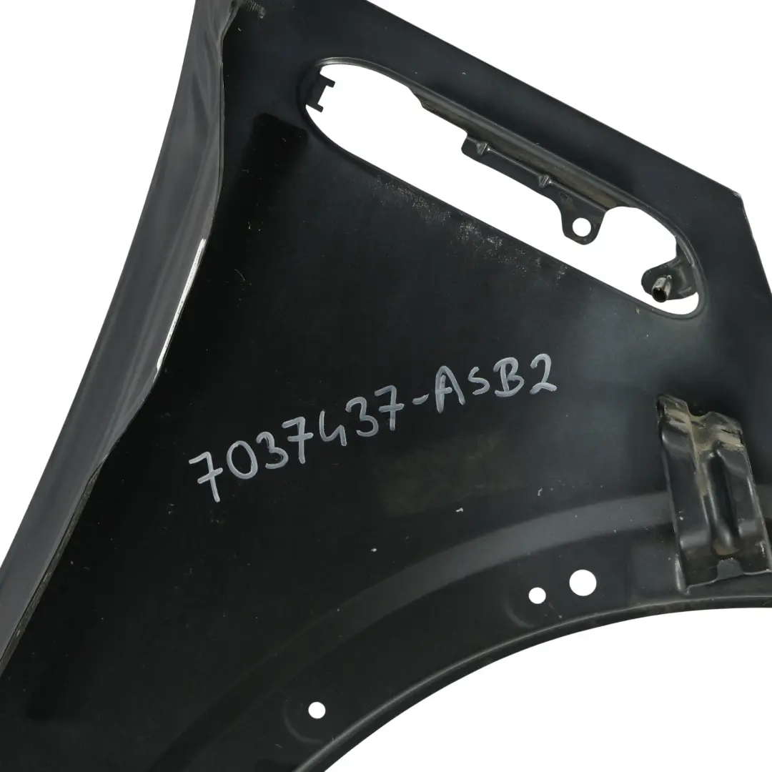 Błotnik Lewy Przedni Astro Black Czarny Metalik - 475 do Mini R50 o numerze 7037437 Mini R50 Błotnik Lewy Przedni Astro Black Czarny Metalik - 475 - SKU 7037437-ASB2 - Numer Części 7037437