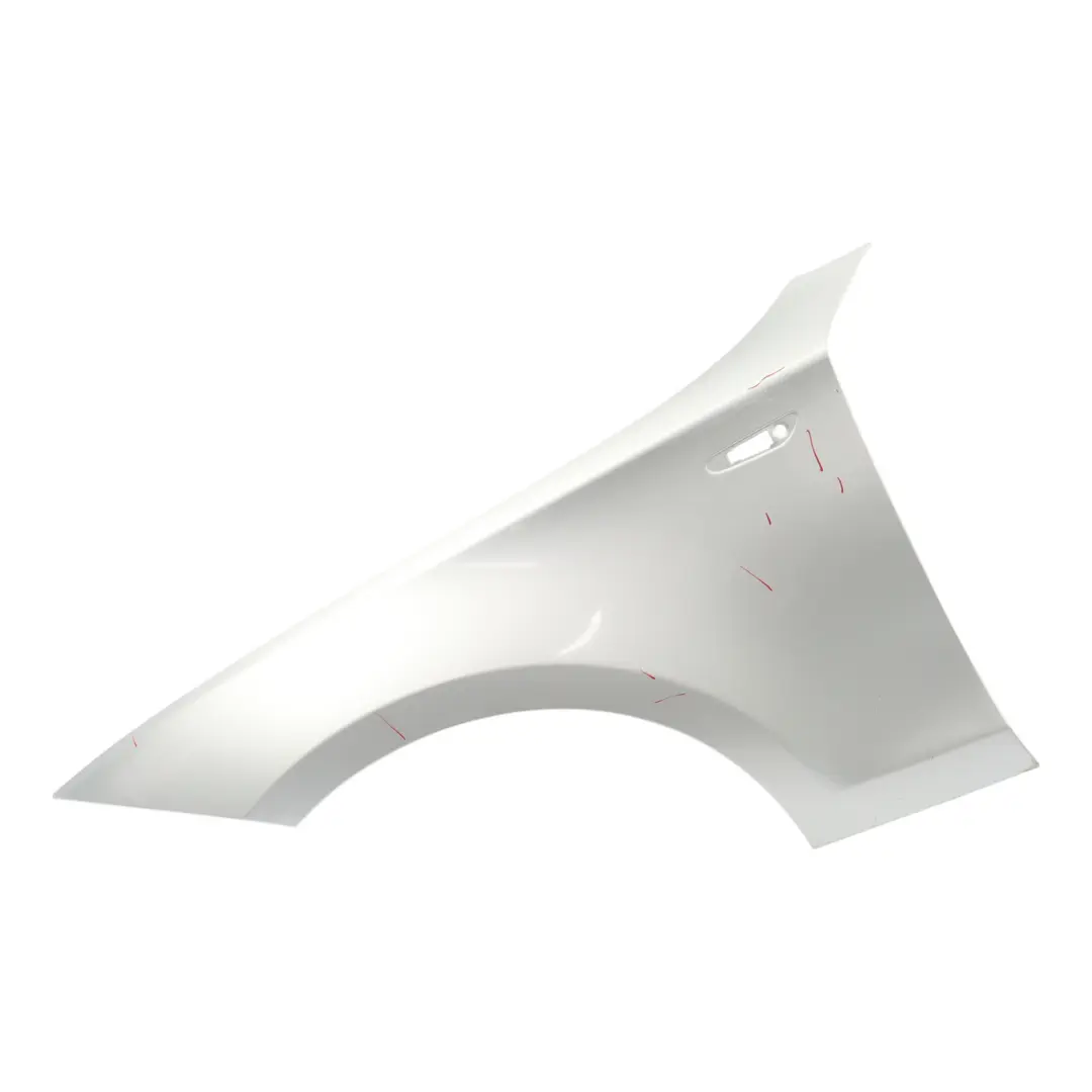 Panneau latéral aile avant gauche Titansilber Silver - 354 pour BMW E81 E87 à propos du numéro de pièce 7133227 BMW E81 E87 Panneau latéral aile avant gauche Titansilber Silver - 354 - SKU 7133227-TS1 - Numéro de pièce 7133227