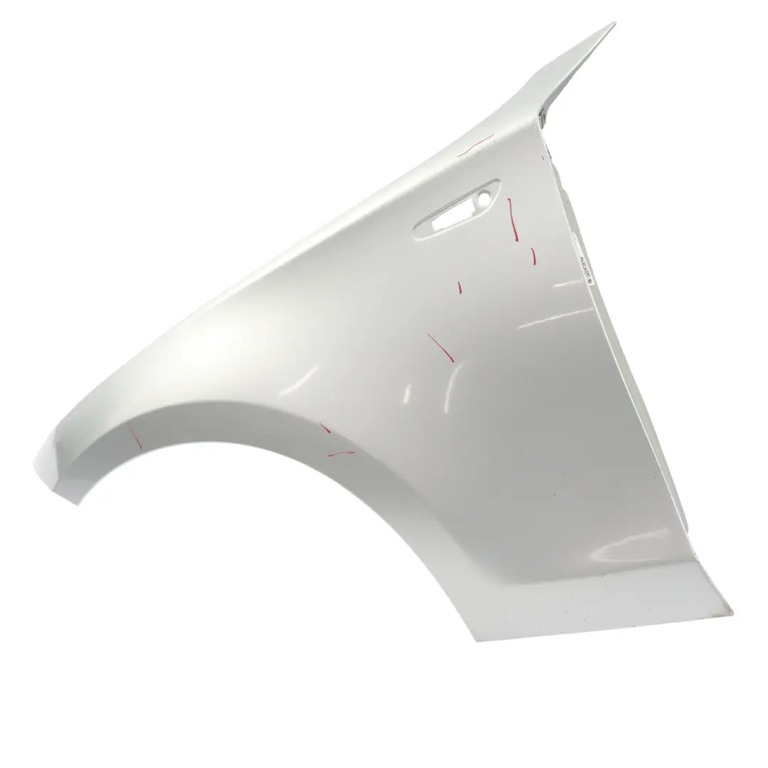 Panneau latéral aile avant gauche Titansilber Silver - 354 pour BMW E81 E87 à propos du numéro de pièce 7133227 BMW E81 E87 Panneau latéral aile avant gauche Titansilber Silver - 354 - SKU 7133227-TS1 - Numéro de pièce 7133227