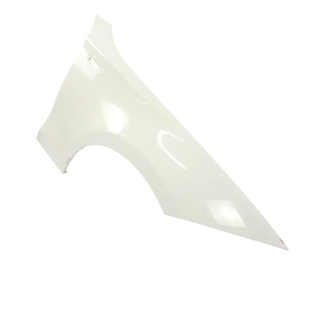 Panel Lateral Guardabarros Delantero Derecho Alpinweiss Blanco - 300 para BMW E81 E87 con número de pieza 7133228 BMW E81 E87 Panel Lateral Guardabarros Delantero Derecho Alpinweiss Blanco - 300 - SKU 7133228-AW - Número de pieza 7133228