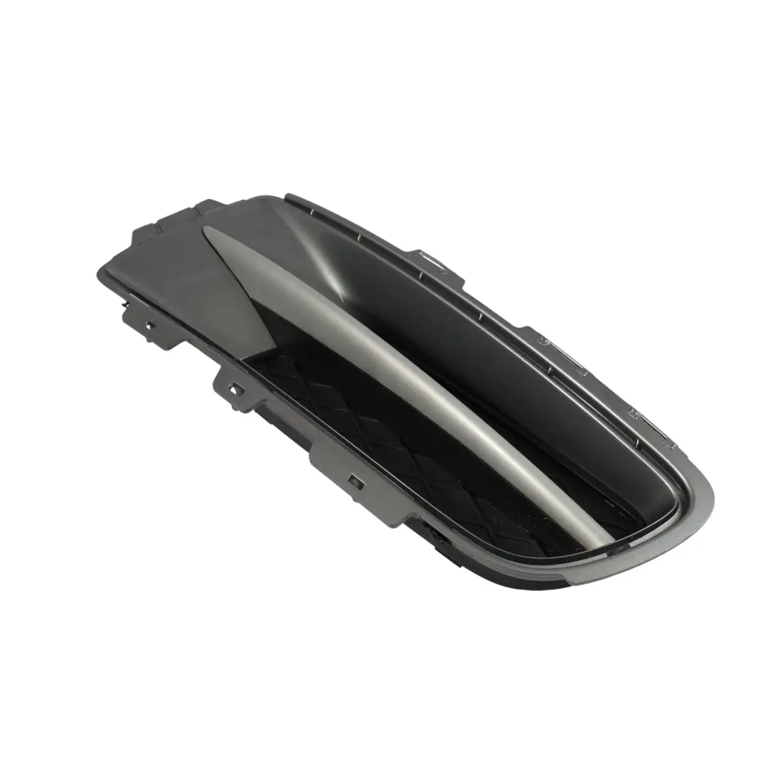 Embellecedor Parachoques Delantero Cerrada Izquierda Spacegrau A52 para BMW X5 E70 con número de pieza 7159593 BMW X5 E70 Embellecedor Parachoques Delantero Cerrada Izquierda Spacegrau A52 - SKU 7159593-SCG - Número de pieza 7159593