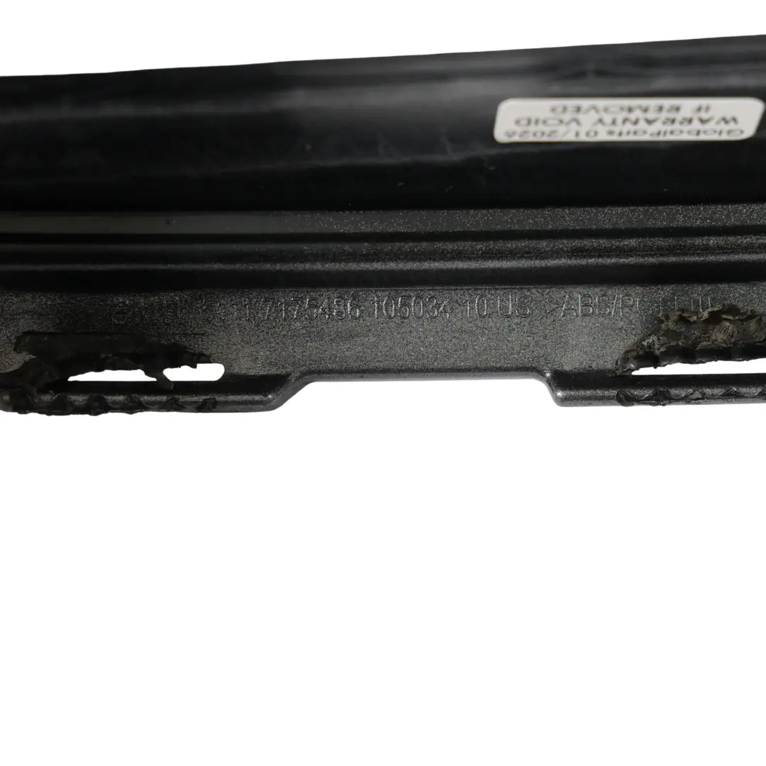 Embellecedor Parachoques Delantero Cerrada Derecha Spacegrau A52 para BMW X5 E70 con número de pieza 7159594 BMW X5 E70 Embellecedor Parachoques Delantero Cerrada Derecha Spacegrau A52 - SKU 7159594-SCG - Número de pieza 7159594