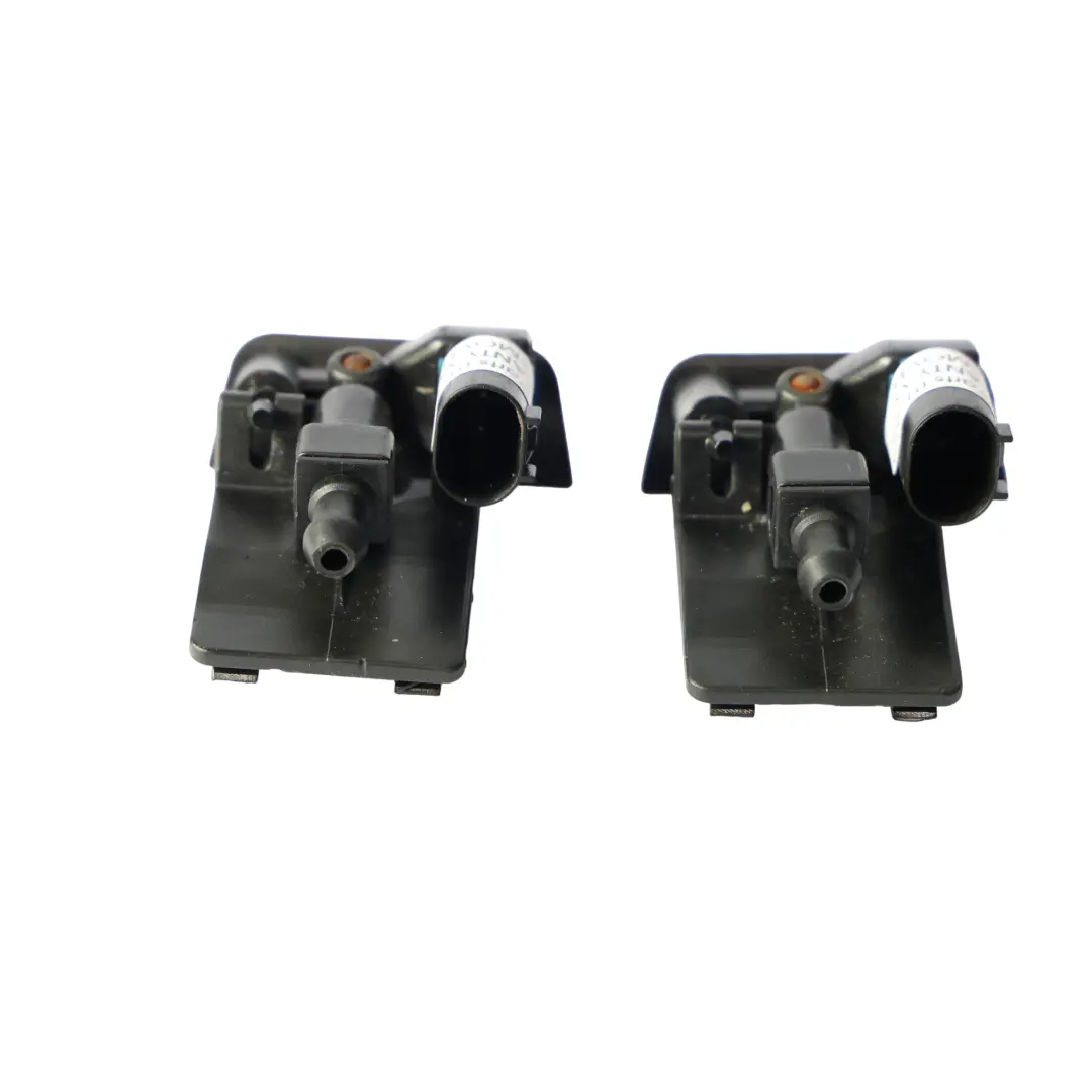 Windshield Cleaning Spray Nozzle Left Right N/O/S Set to BMW X5 E70 with Part number 7161469 BMW X5 E70 Windshield Cleaning Spray Nozzle Left Right N/O/S Set - SKU 7161469-2 - Part number 7161469
