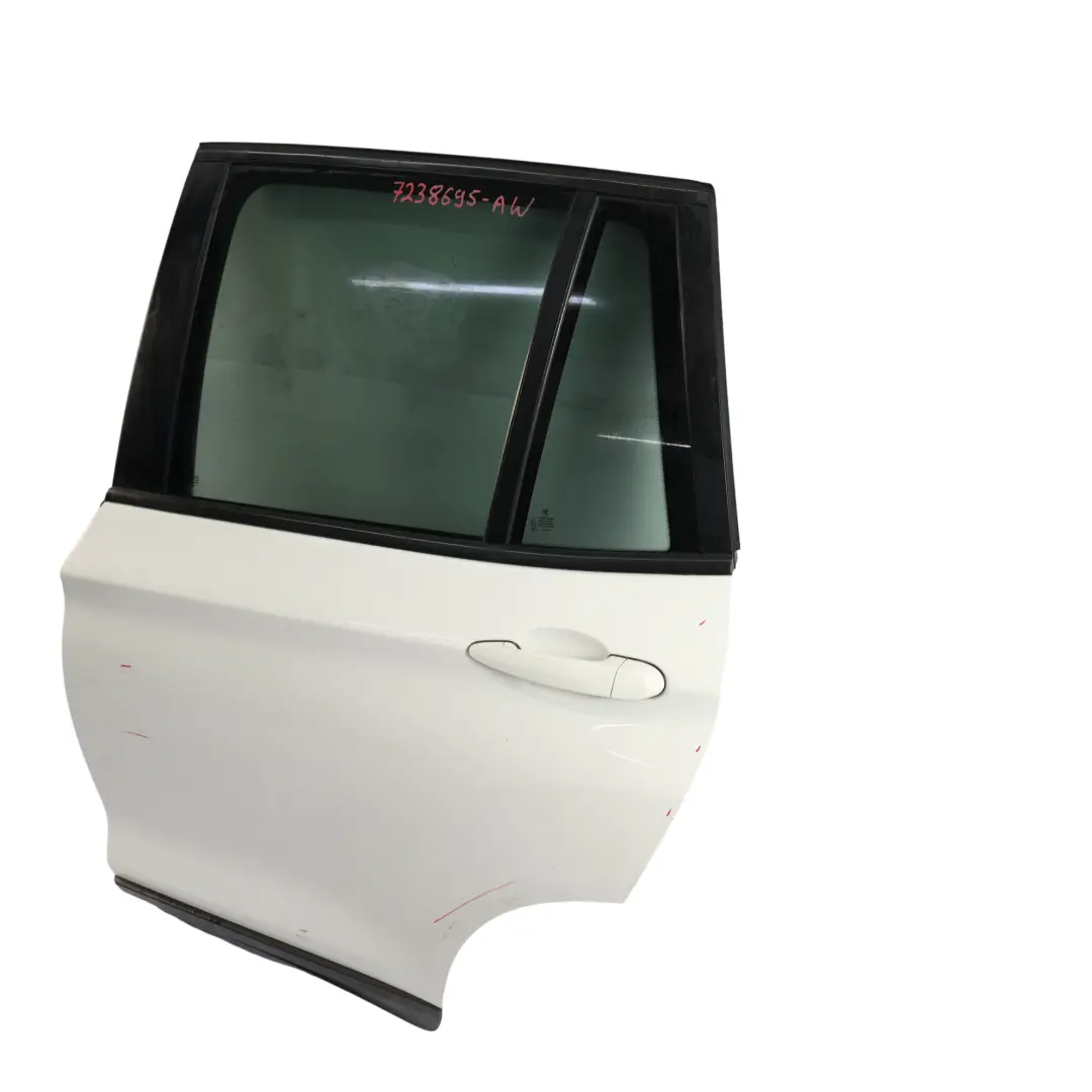 Porta Posteriore Sinistra Alpinweiss Alpino Bianco 3 - 300 per BMW X3 F25 con numero di parte 7238695 BMW X3 F25 Porta Posteriore Sinistra Alpinweiss Alpino Bianco 3 - 300 - SKU 7238695-AW - Numero di parte 7238695
