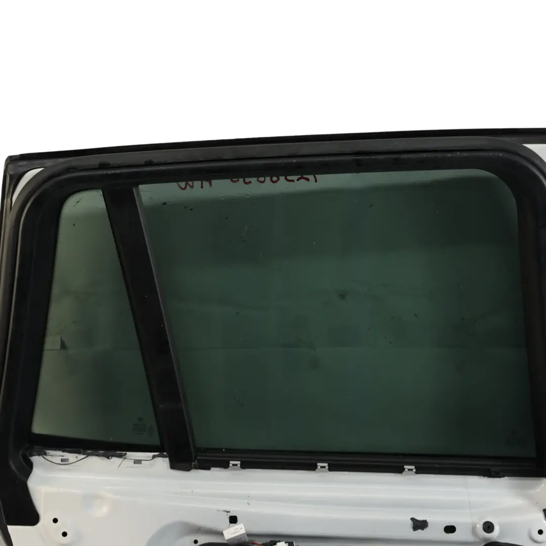 Drzwi Lewe Tylne Alpinweiss 3 Biały - 300 do BMW X3 F25 o numerze 7238695 BMW X3 F25 Drzwi Lewe Tylne Alpinweiss 3 Biały - 300 - SKU 7238695-AW - Numer Części 7238695