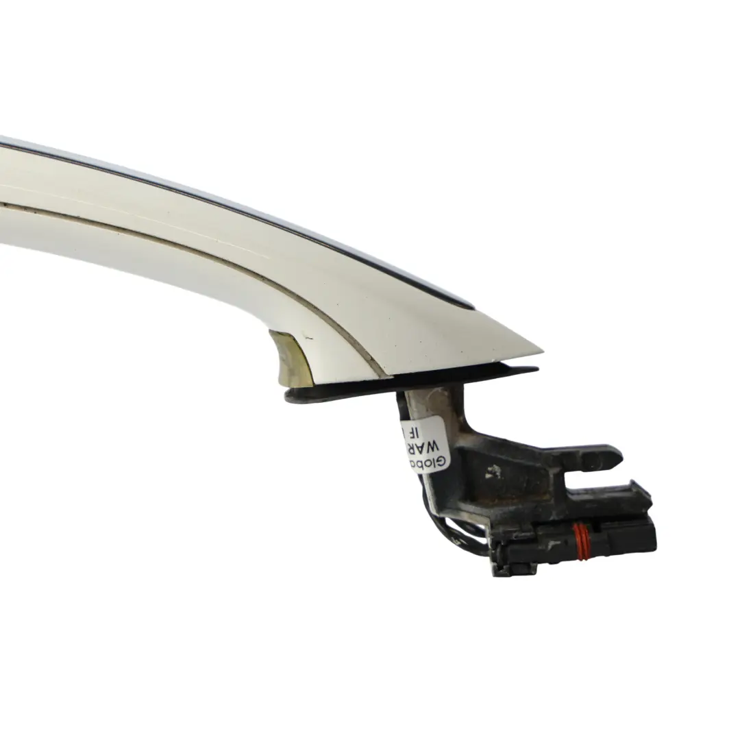 Maniglia Esterna Porta Anteriore Posteriore Sinistra Alpinweiss 3 - 300 per BMW F10 con numero di parte 7249981 BMW F10 Maniglia Esterna Porta Anteriore Posteriore Sinistra Alpinweiss 3 - 300 - SKU 7249981-AW - Numero di parte 7249981