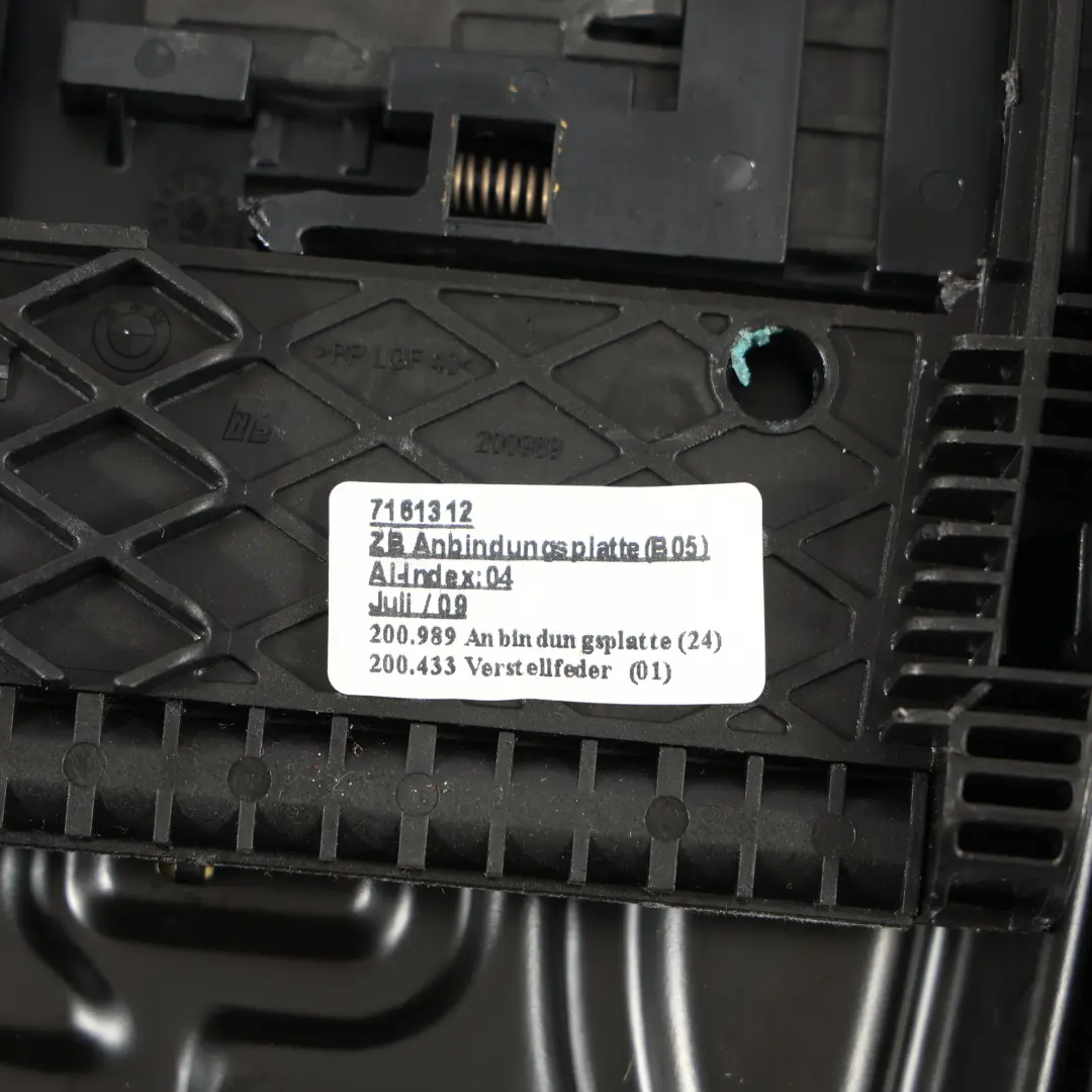 Sedile Anteriore Supporto Cosce Riscaldato In Pelle Nera per BMW E87 LCI con numero di parte 7251037 BMW E87 LCI Sedile Anteriore Supporto Cosce Riscaldato In Pelle Nera - SKU 7251037 - Numero di parte 7251037