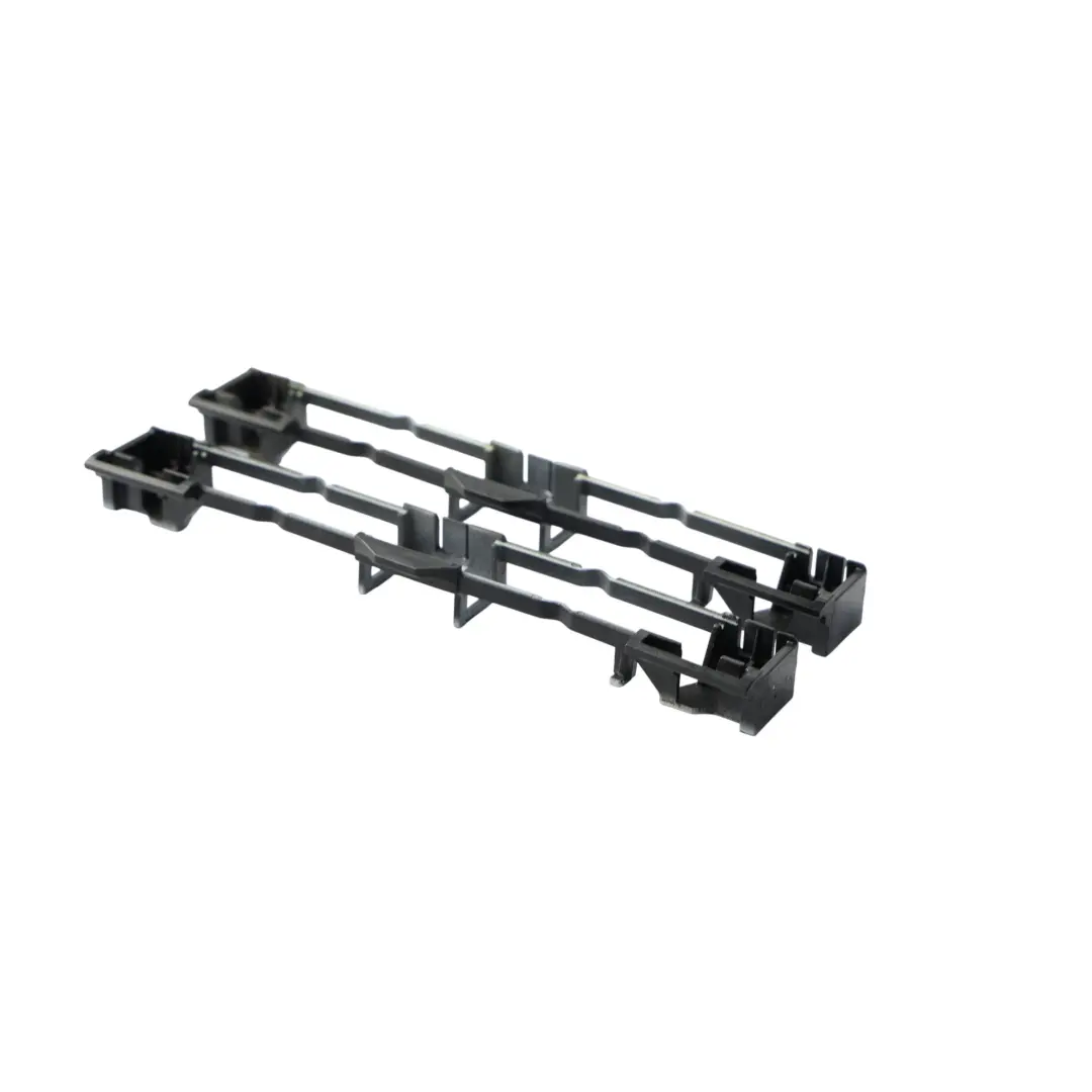 Mocowania Uchwyty Listwa Dachowa Prawa Alpinweiss 3-300 do BMW F10 o numerze 7274740 BMW F10 Mocowania Uchwyty Listwa Dachowa Prawa Alpinweiss 3-300 - SKU 7274740-AW - Numer Części 7274740