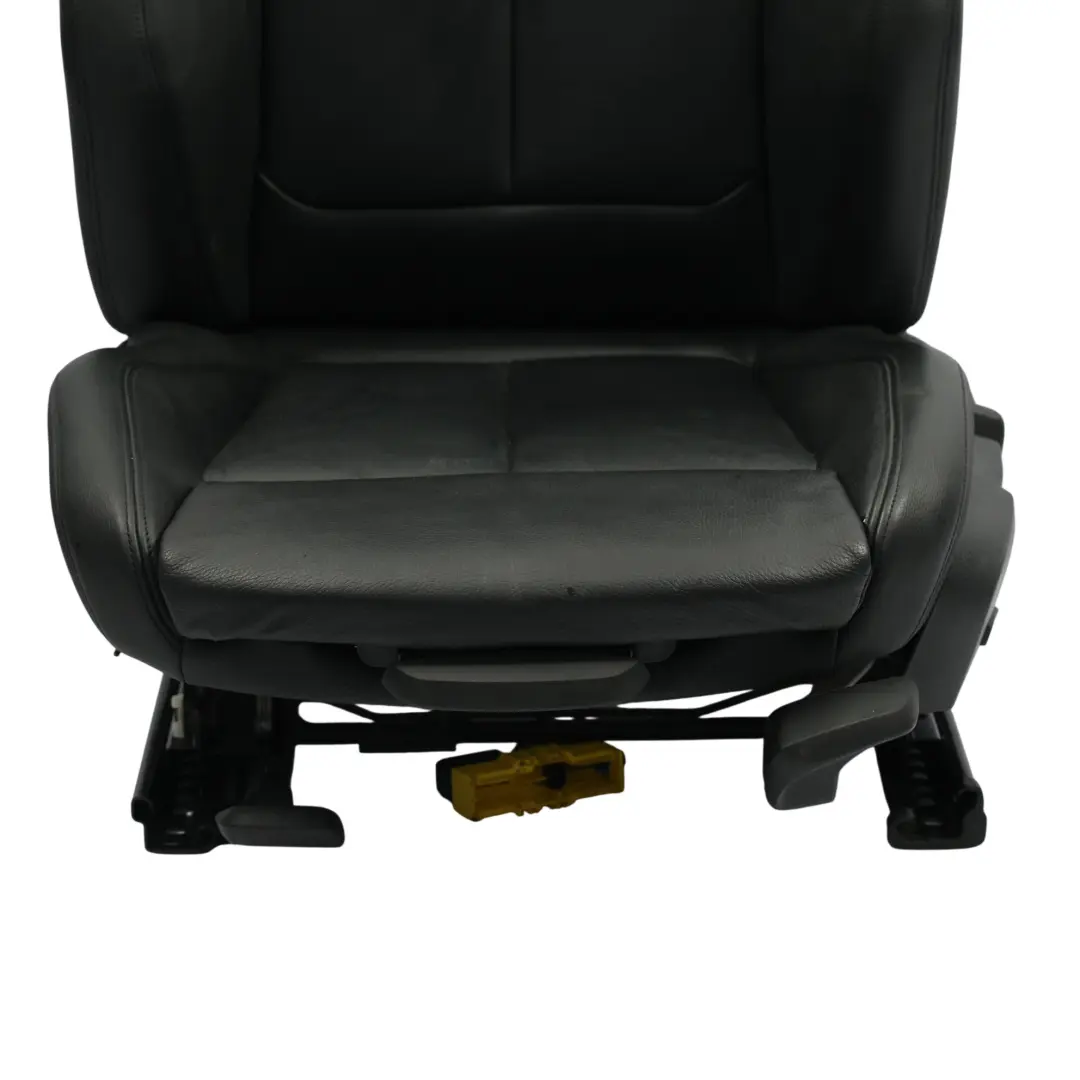 Sedile anteriore sinistro Interno Pelle Dakota Nero per BMW F21 M Sport con numero di parte 7319589 BMW F21 M Sport Sedile anteriore sinistro Interno Pelle Dakota Nero - SKU 7319589-7 - Numero di parte 7319589