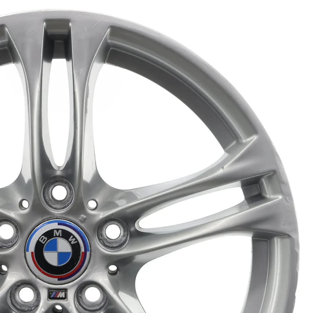 Jante arrière en alliage 18" 9J ET:44 M Double Spoke 613 pour BMW F10 F06 F12 à propos du numéro de pièce 7848573 BMW F10 F06 F12 Jante arrière en alliage 18" 9J ET:44 M Double Spoke 613 - SKU 7848573-1 - Numéro de pièce 7848573