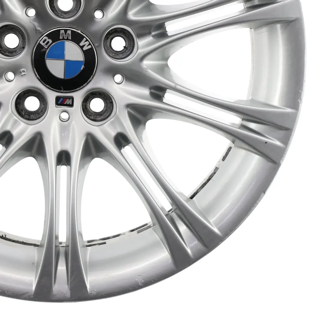 Argento Cerchio In Lega 18" 8J ET:20 M Doppie Razze 135 per BMW E60 E61 con numero di parte 7905320 BMW E60 E61 Argento Cerchio In Lega 18" 8J ET:20 M Doppie Razze 135 - SKU 7905320-5 - Numero di parte 7905320