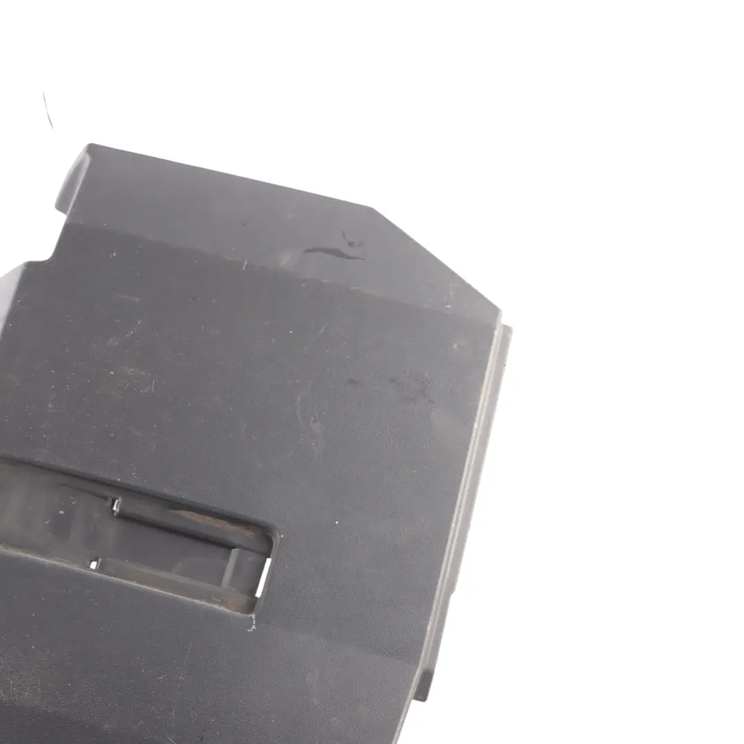 Bumper Corner End Piece Sating Right O/S to Volkswagen Crafter Sy Rear with Part number 7C0807322B Volkswagen Crafter Sy Rear Bumper Corner End Piece Sating Right O/S - SKU 7C0807322B - Part number 7C0807322B