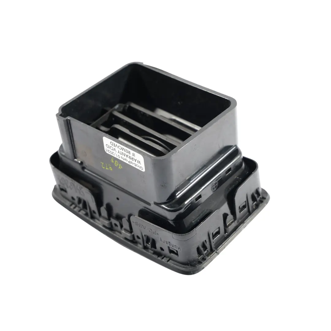 Volkswagen Crafter SY Mk2 Cache Ventilation Gauche Tableau Bord - SKU 7C0819703B - Numéro de pièce 7C0819703B