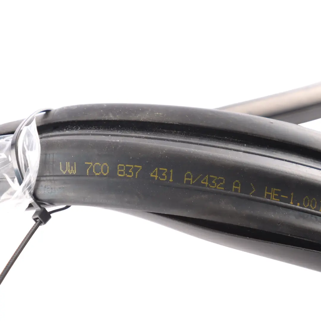 Volkswagen Crafter SY Window Weatherstrip Seal Gasket Front Right O/S - SKU 7C0837432A - Part number 7C0837432A