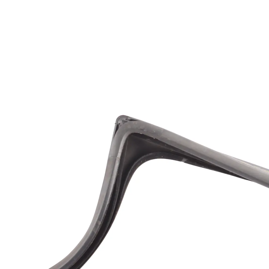 Volkswagen Crafter SY Fensterdichtung Gummi Vorne Rechts - SKU 7C0837432A - Teilenummer 7C0837432A