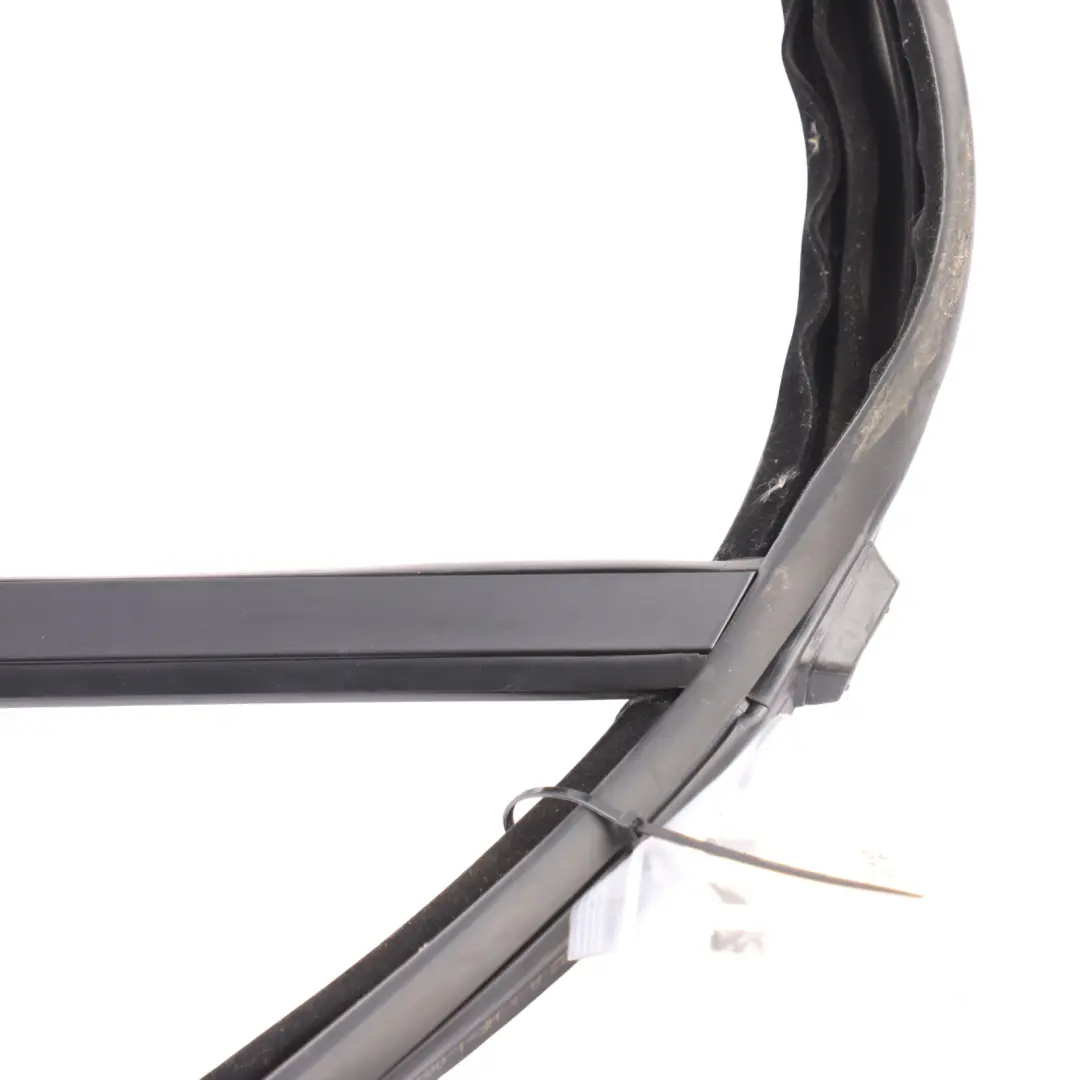 Fensterdichtung Gummi Vorne Rechts für Volkswagen Crafter SY mit Teilenummer 7C0837432A Volkswagen Crafter SY Fensterdichtung Gummi Vorne Rechts - SKU 7C0837432A - Teilenummer 7C0837432A
