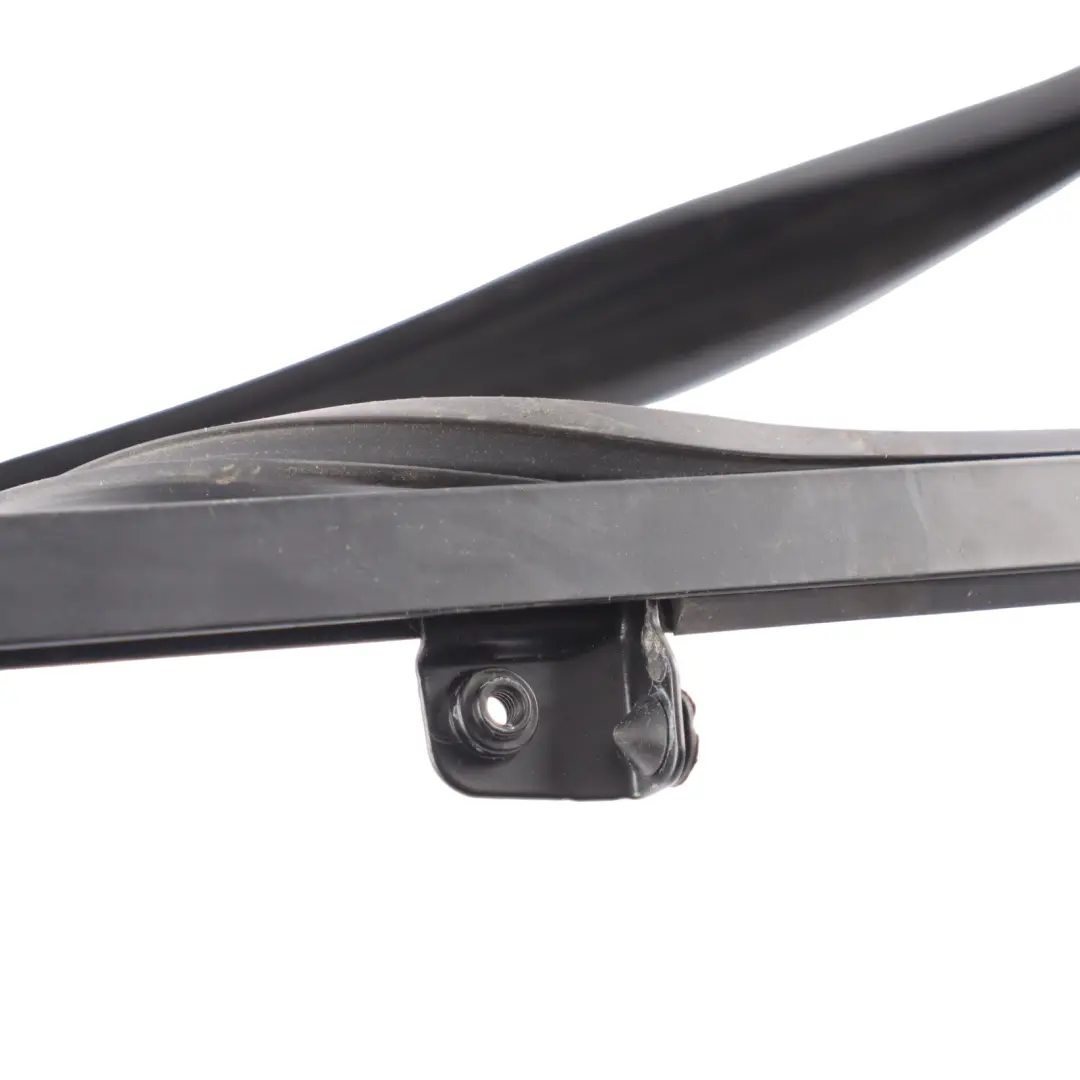 Junta Sellado Ventana Delantera Derecha para Volkswagen Crafter SY con número de pieza 7C0837432A Volkswagen Crafter SY Junta Sellado Ventana Delantera Derecha - SKU 7C0837432A - Número de pieza 7C0837432A