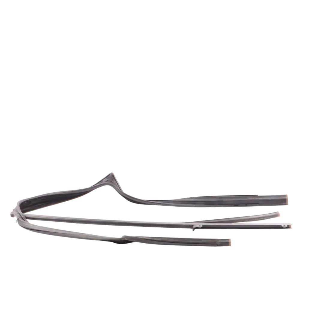 Volkswagen Crafter SY Window Weatherstrip Seal Gasket Front Right O/S - SKU 7C0837432A - Part number 7C0837432A